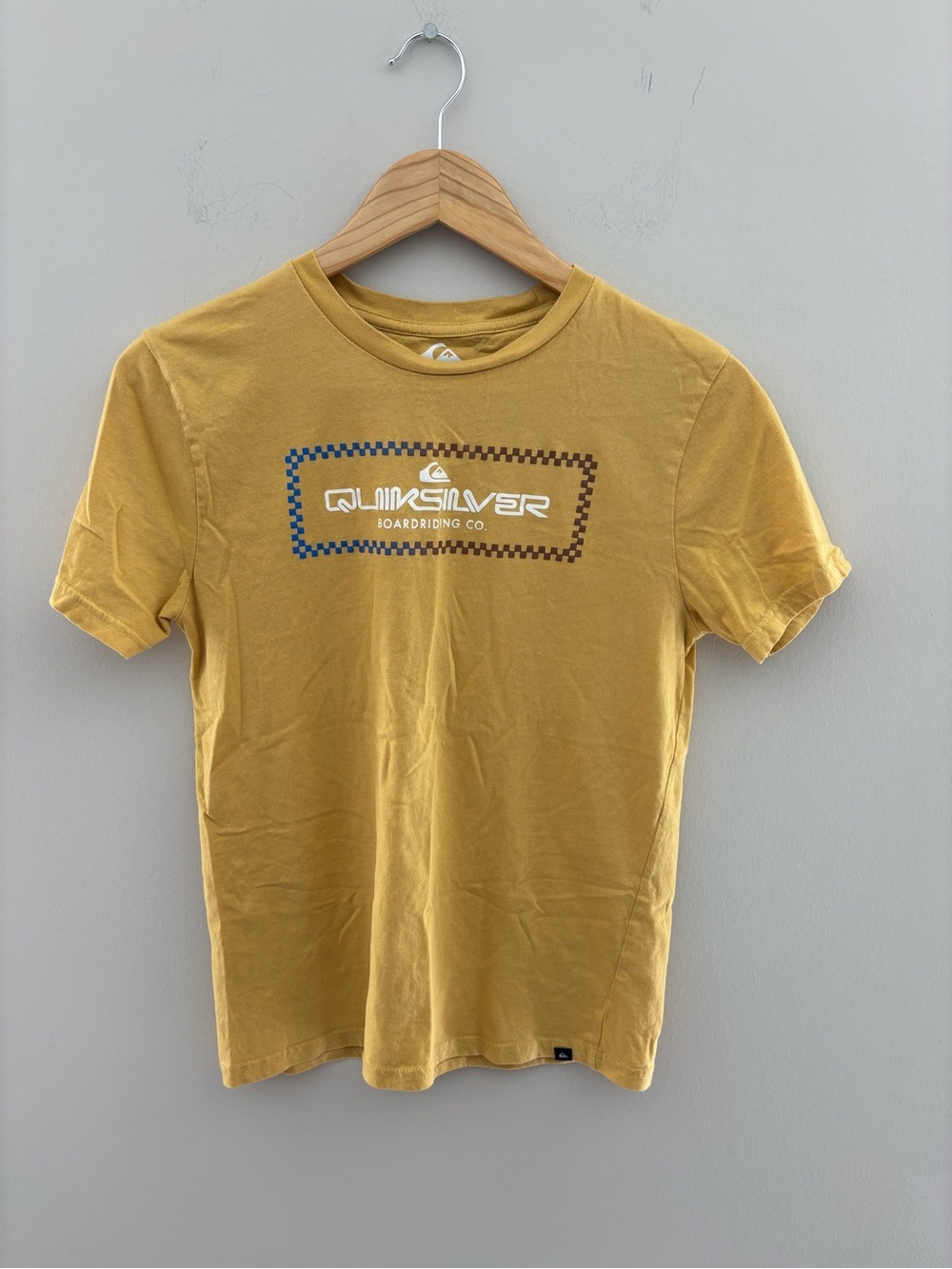 Quiksilver Mustard Yellow Logo Graphic T-Shirt Boys Large Surf Tee